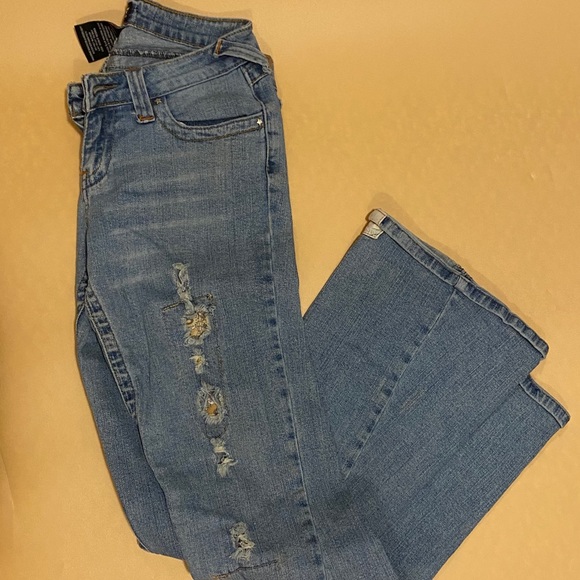 Bubblegum Y2K Flare Jeans - Picture 2 of 7